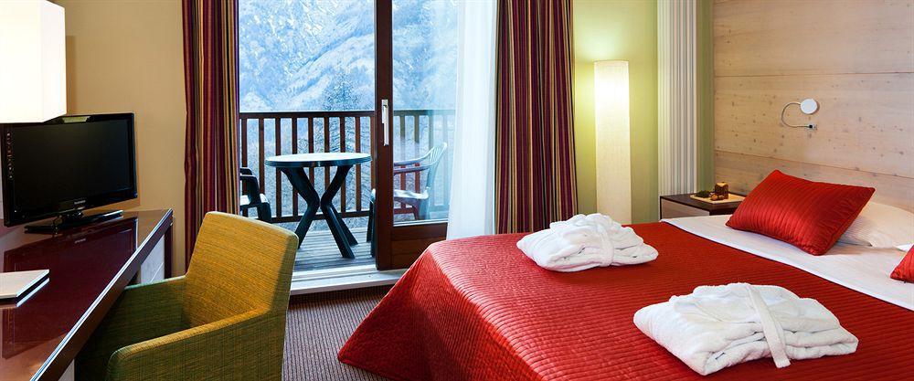 Hotel Sansicario Majestic Cesana Torinese Exteriör bild