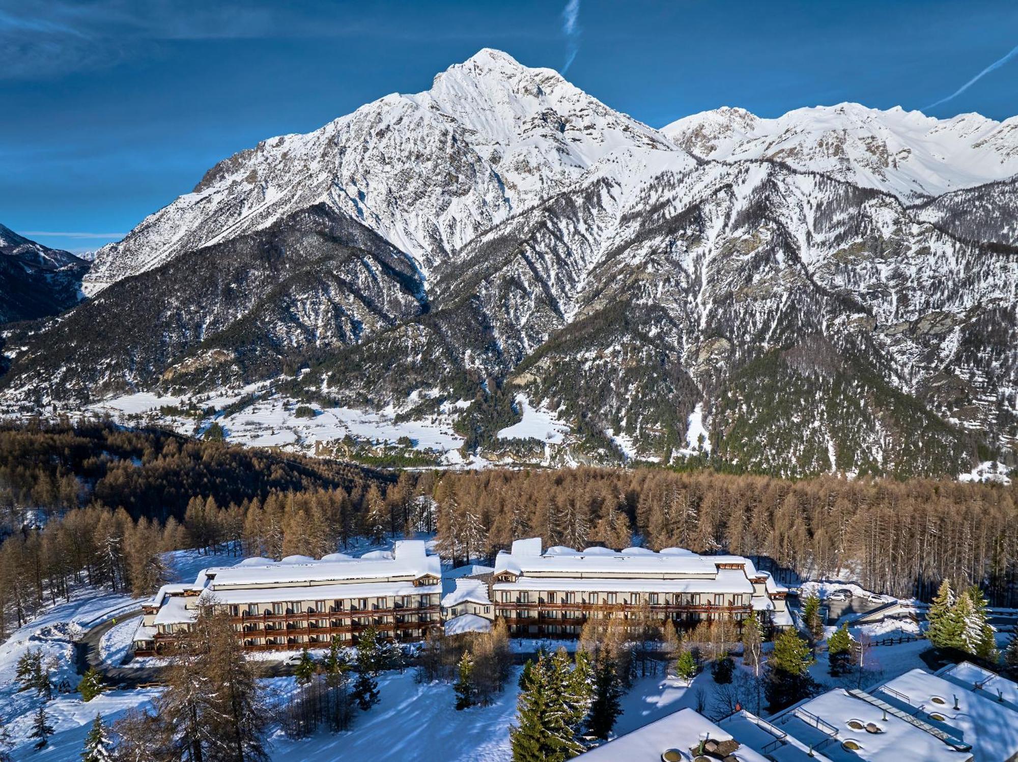 Hotel Sansicario Majestic Cesana Torinese Exteriör bild