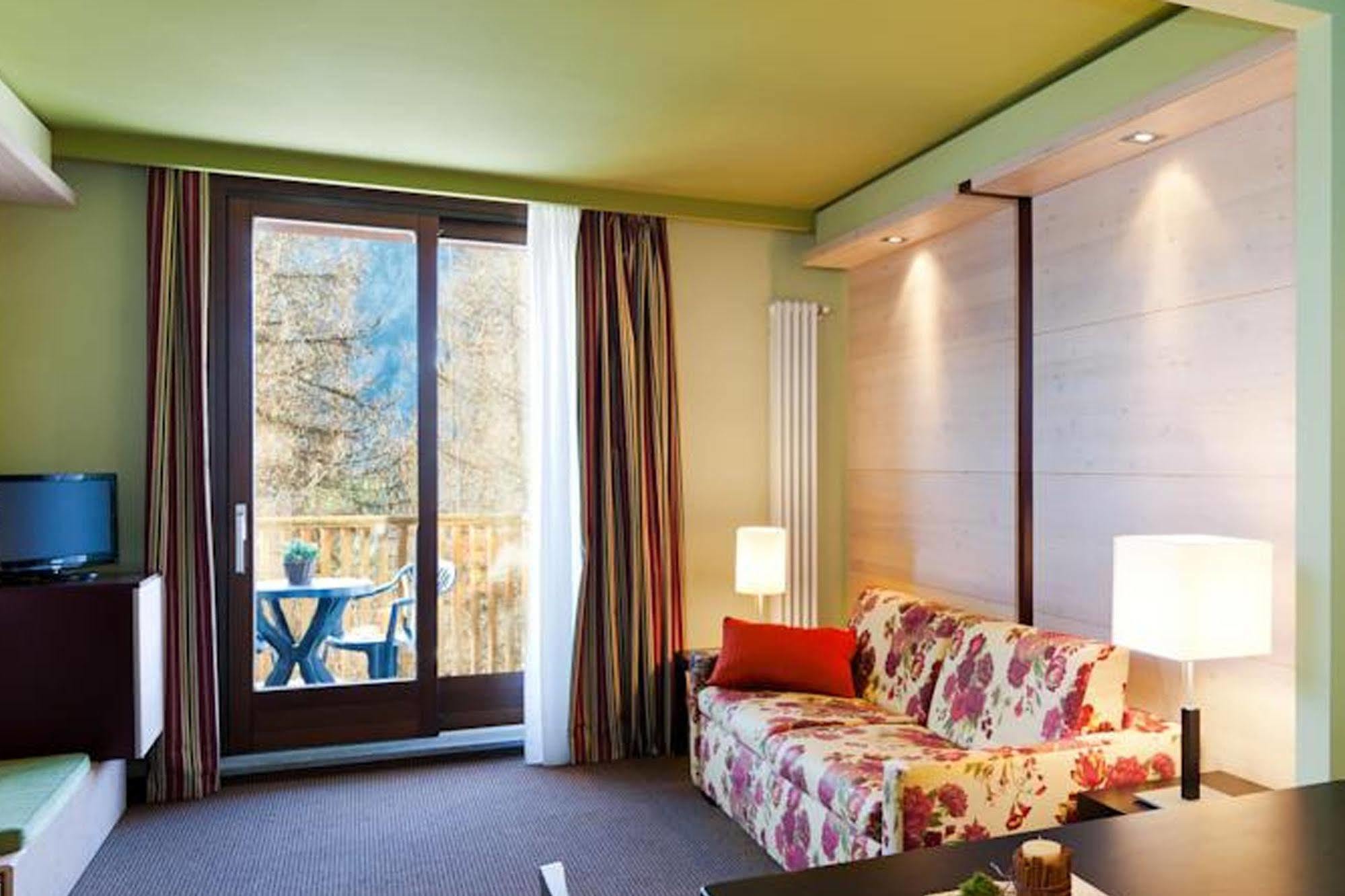 Hotel Sansicario Majestic Cesana Torinese Exteriör bild